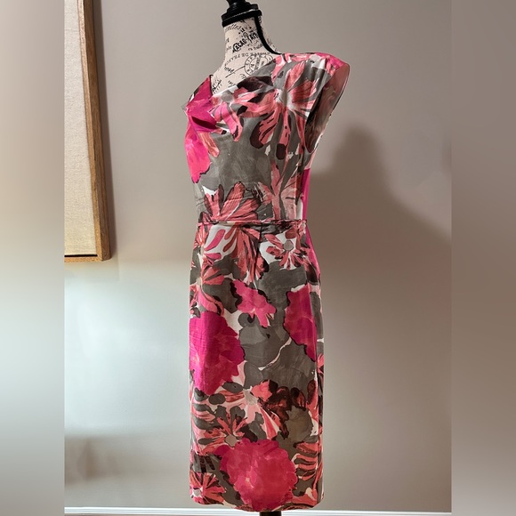 Banana Republic Mad Men Vintage-Style Dress - Picture 3 of 5